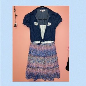 A girl dress!!